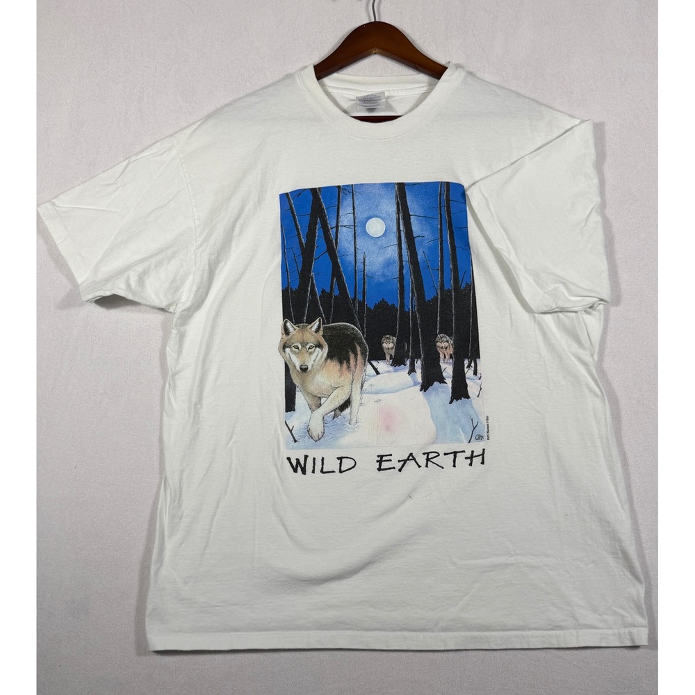 Hanes Wild Earth Wolf Graphic Tee 1995 Vintage Cotton Nature Animal T-Shirt XL